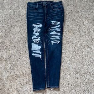Distressed skinny jeans